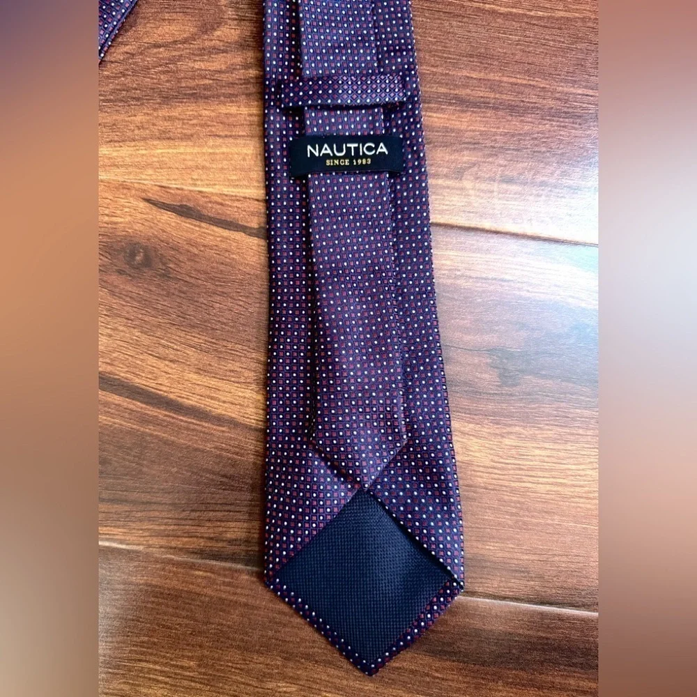 🍁SALE🍁NAUTICA 100% Silk Blue Jacquard Necktie